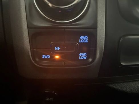Used 2017 RAM 1500 Express AWD/4WD image 24