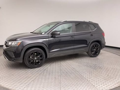 Used 2022 Volkswagen Taos SE AWD/4WD image 6