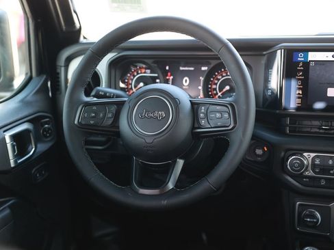 New 2026 Jeep Gladiator Sport AWD/4WD image 23