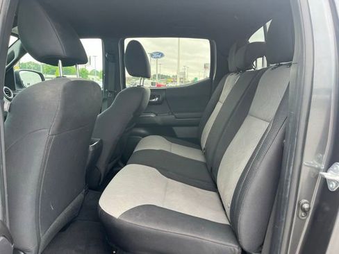 Used 2023 Toyota Tacoma TRD Sport w/ Technology Package RWD image 6