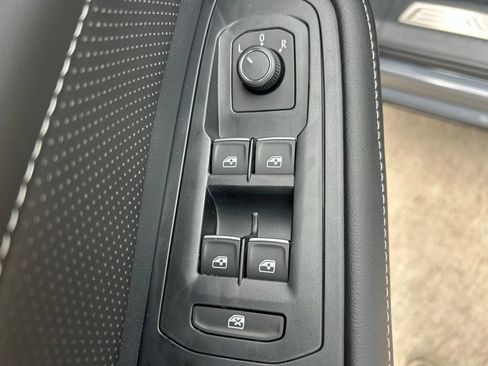 New 2026 Volkswagen Atlas Cross Sport SEL R-Line AWD/4WD image 19