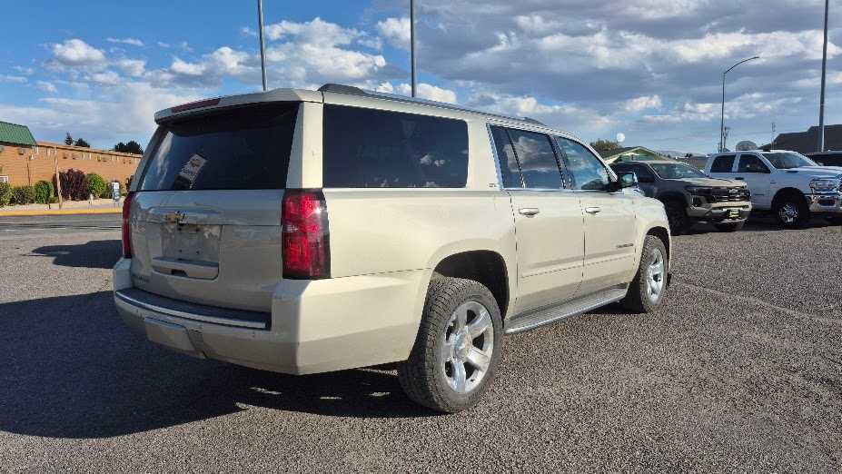 Used 2015 Chevrolet Suburban LTZ AWD/4WD image 3