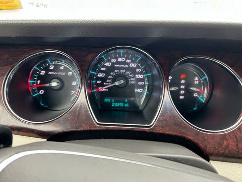 Used 2011 Ford Taurus SEL w/ 201A Rapid Spec Order Code image 21