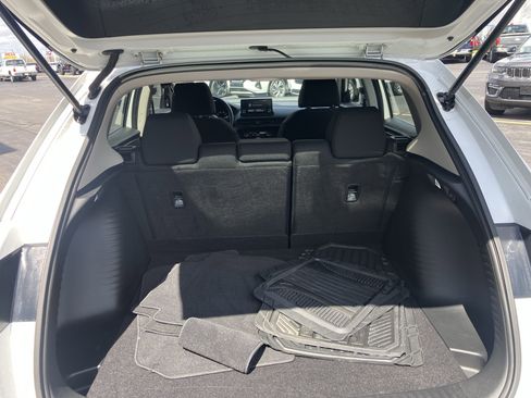 Used 2023 Honda HR-V LX image 12