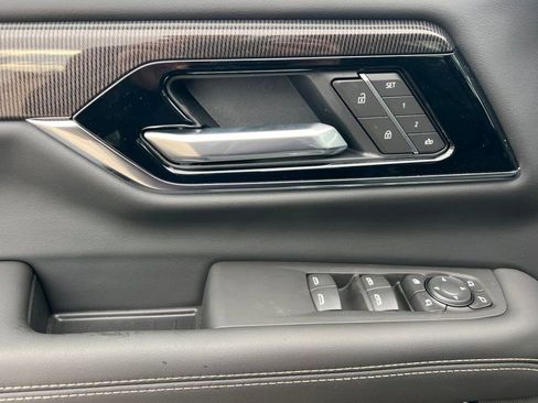 New 2026 GMC Yukon XL Elevation AWD/4WD image 8
