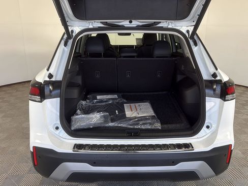 New 2026 Volkswagen Tiguan SE AWD/4WD image 9
