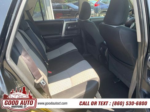 Used 2015 Toyota 4Runner SR5 AWD/4WD image 10