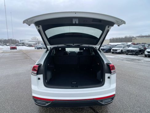 Used 2023 Volkswagen Atlas Cross Sport SE image 26