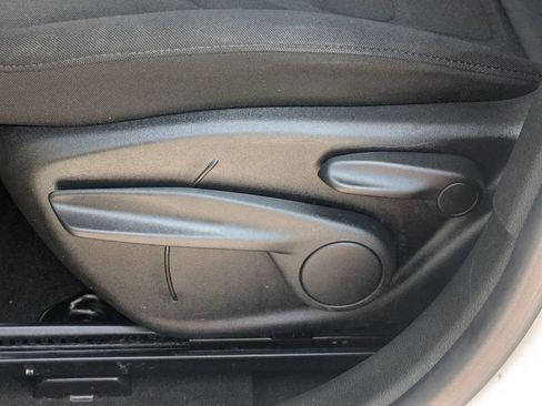 Used 2019 Jeep Renegade Latitude image 14