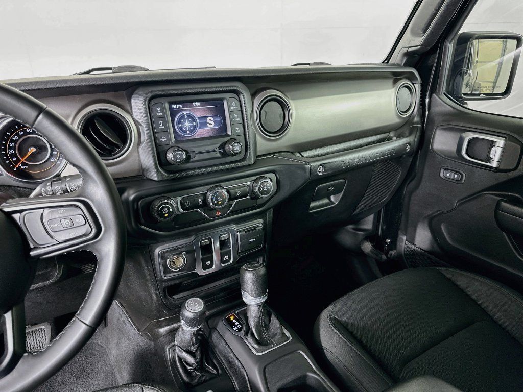 Used 2020 Jeep Wrangler Sport AWD/4WD image 22
