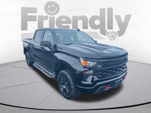 Used 2024 Chevrolet Silverado 1500 Custom Trail Boss w/ LPO, Dark Essentials Package image 3