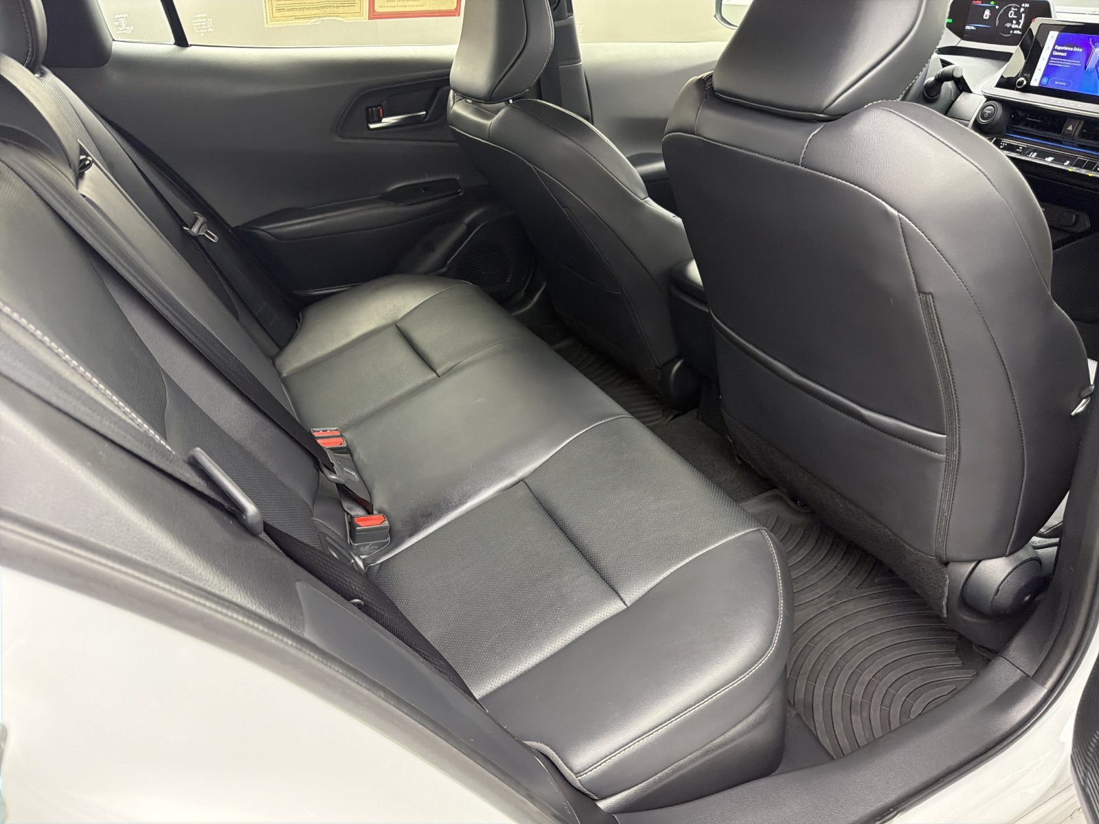 Certified 2025 Toyota Prius XLE FWD image 15
