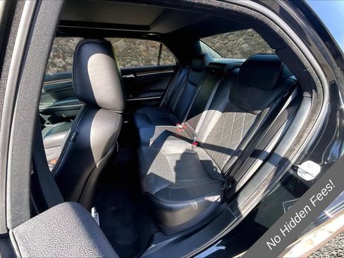 Used 2017 Chrysler 300 C Platinum AWD/4WD image 22
