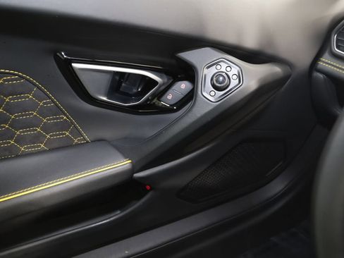 Used 2023 Lamborghini Huracan EVO image 57