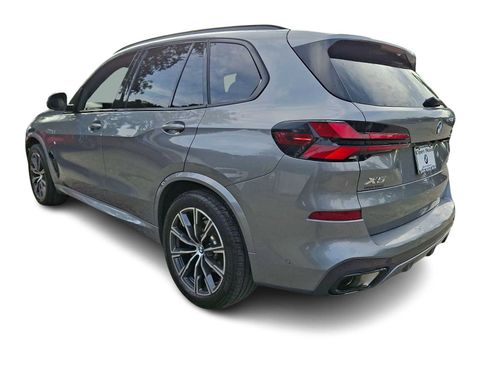 Used 2024 BMW X5 xDrive40i w/ M Sport Package AWD/4WD image 4