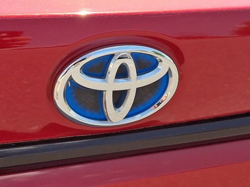 Used 2021 Toyota Corolla LE w/ Carpet Mat Package (TMS) FWD image 32