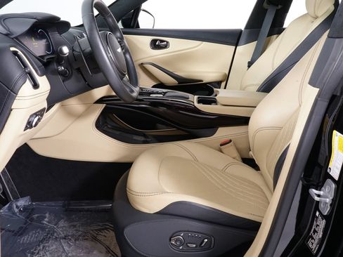Used 2023 Aston Martin DBX AWD/4WD image 5