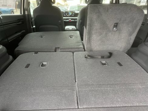 New 2026 Kia EV9 Wind image 16