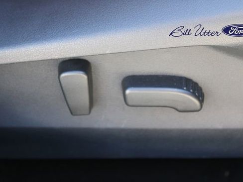 Used 2022 Subaru Outback Touring image 12