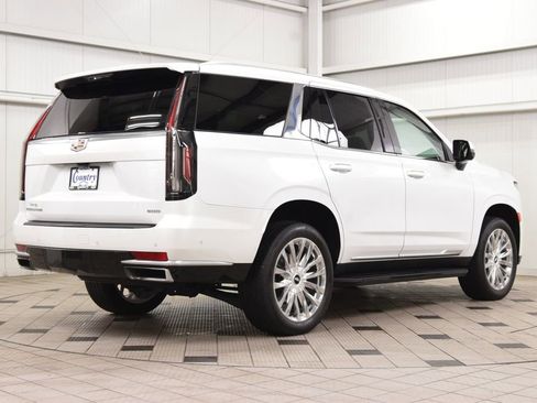 Used 2023 Cadillac Escalade Premium Luxury AWD/4WD image 8