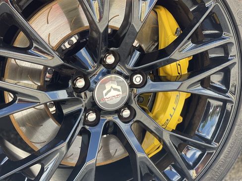 Used 2016 Chevrolet Corvette Z06 w/ 3LZ Preferred Equipment Group RWD image 7