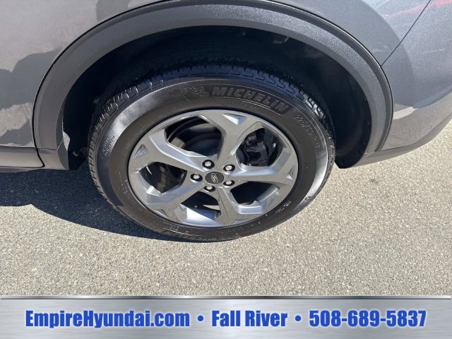 Used 2025 Ford Escape ST-Line Select AWD/4WD image 13