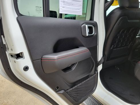 Used 2022 Jeep Gladiator Rubicon w/ LED Lighting Group image 19