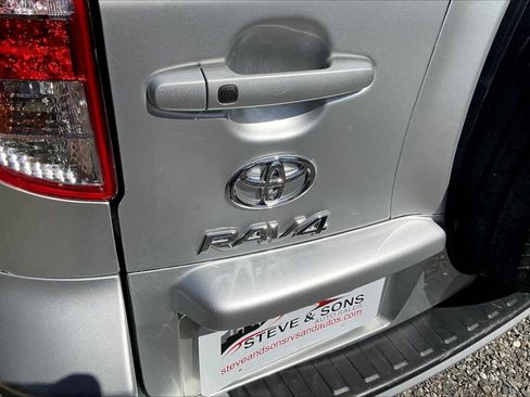 Used 2011 Toyota RAV4 Limited w/ Limited Extra Value Pkg AWD/4WD image 23