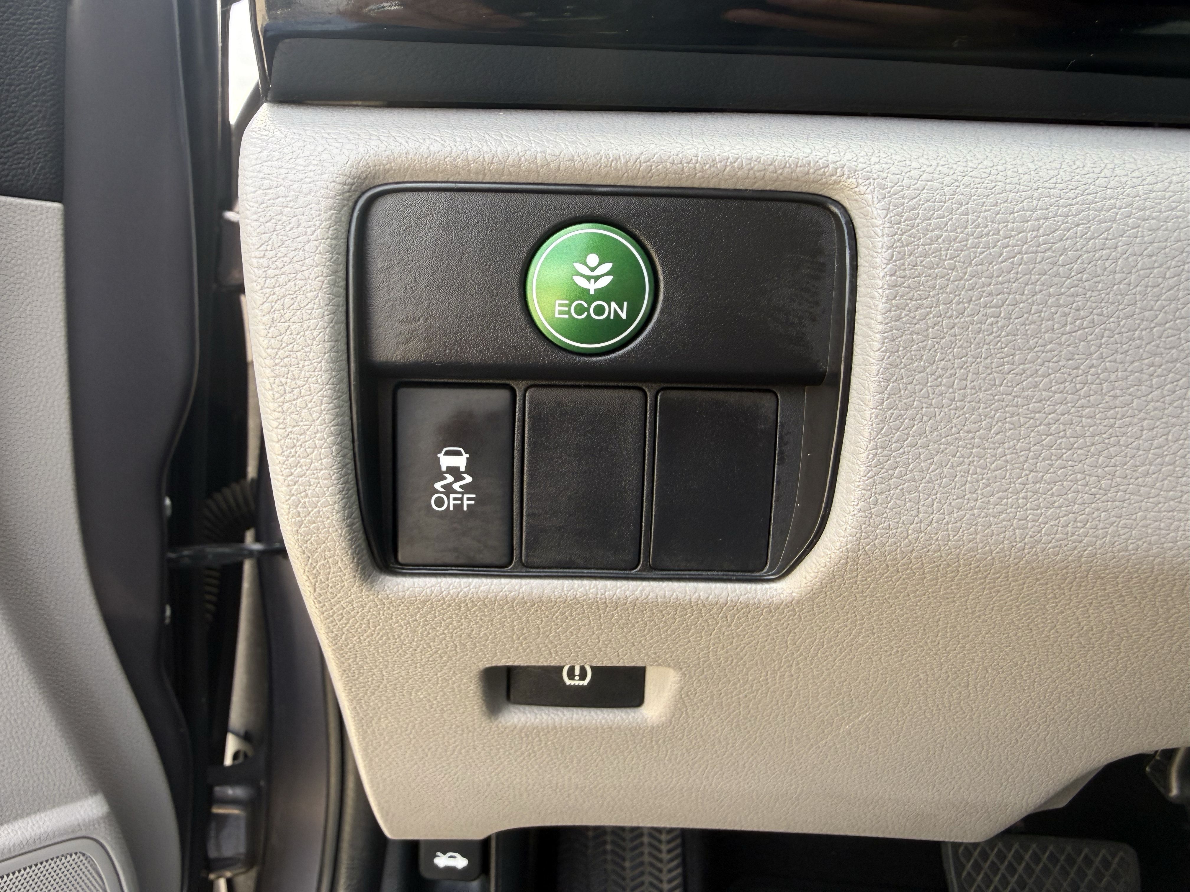 Used 2016 Honda Accord LX image 16
