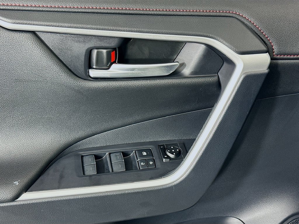 Certified 2025 Toyota RAV4 XSE AWD/4WD image 17