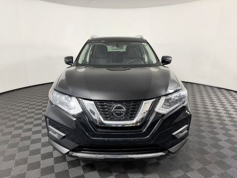 Used 2018 Nissan Rogue SV image 4