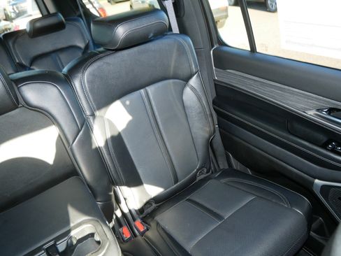 Used 2024 Jeep Wagoneer L Series II w/ Flexible Seating Group image 14