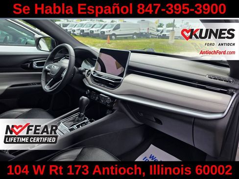 Used 2025 Jeep Compass Limited AWD/4WD image 40