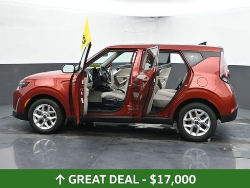 Used 2025 Kia Soul LX w/ LX Technology Package FWD image 59