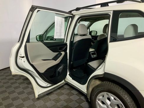 Used 2021 Subaru Forester AWD/4WD image 27