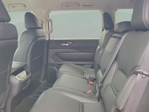 New 2026 Nissan Armada SV image 10