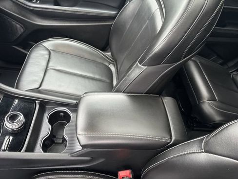 Used 2024 Jeep Grand Cherokee L Limited w/ Luxury Tech Group II image 23