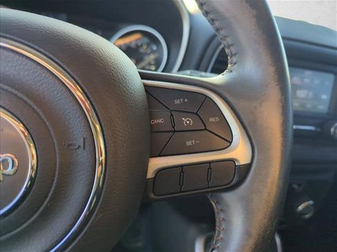 Used 2018 Jeep Compass Latitude w/ Safe & Security Group FWD image 15