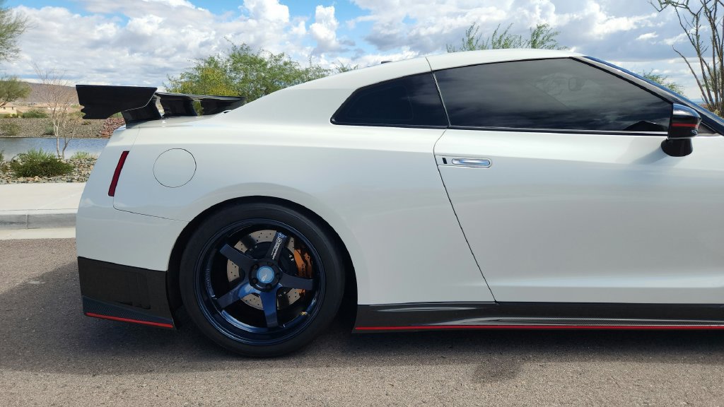 Used 2015 Nissan GT-R NISMO AWD/4WD image 7