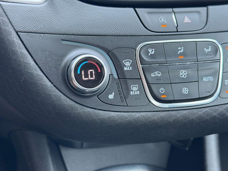 Used 2025 Chevrolet Malibu LT FWD image 19