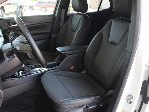 Used 2024 Buick Encore GX Preferred FWD image 23