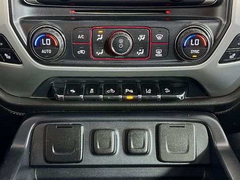 Used 2014 GMC Sierra 1500 SLT w/ SLT Crew Cab Value Package AWD/4WD image 18