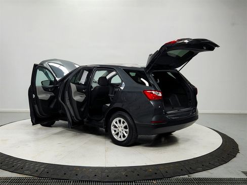 Used 2019 Chevrolet Equinox LS w/ LS Convenience Package image 13