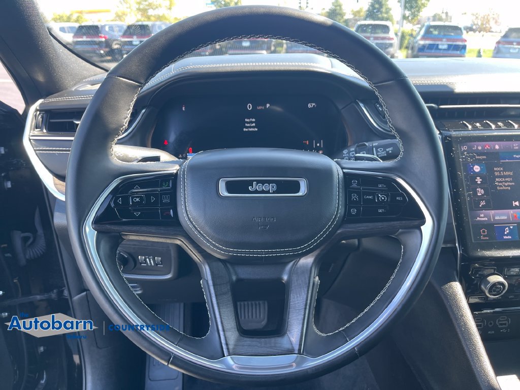 Used 2021 Jeep Grand Cherokee L Overland w/ Luxury Tech Group IV AWD/4WD image 12