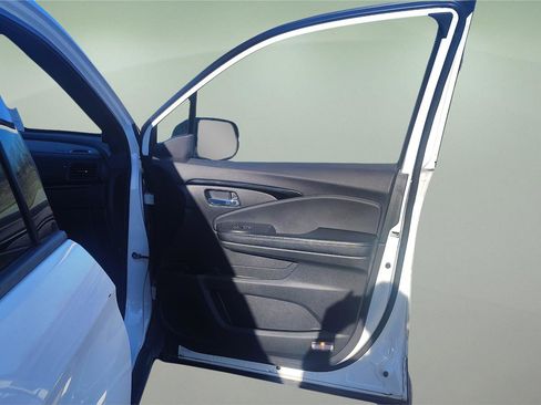 Used 2019 Honda Passport Elite image 17