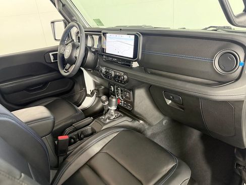 Used 2024 Jeep Wrangler Unlimited Rubicon 4xe AWD/4WD image 18