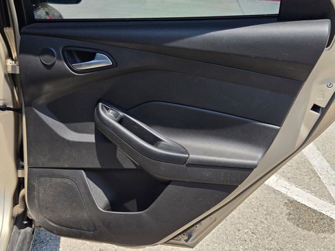 Used 2017 Ford Focus SEL FWD image 26