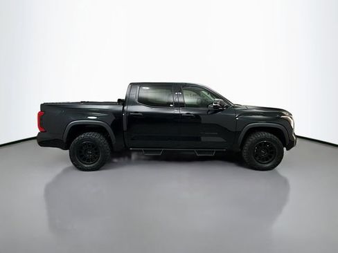 Used 2022 Toyota Tundra SR5 w/ SR5 Convenience Package image 8