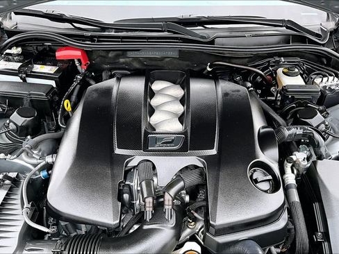 Used 2023 Lexus IS 500 image 12