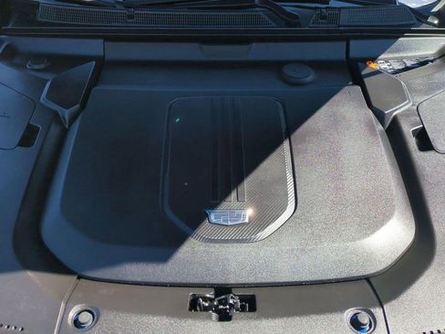 New 2026 Cadillac Optiq Luxury 1 image 20